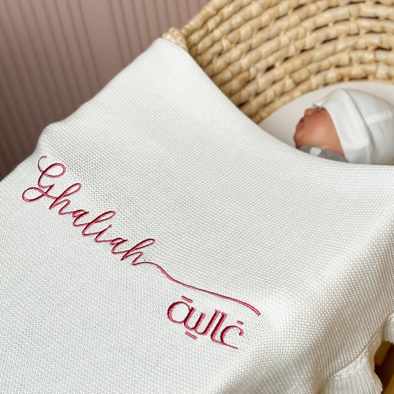 6- White Blanket - الصورة 9