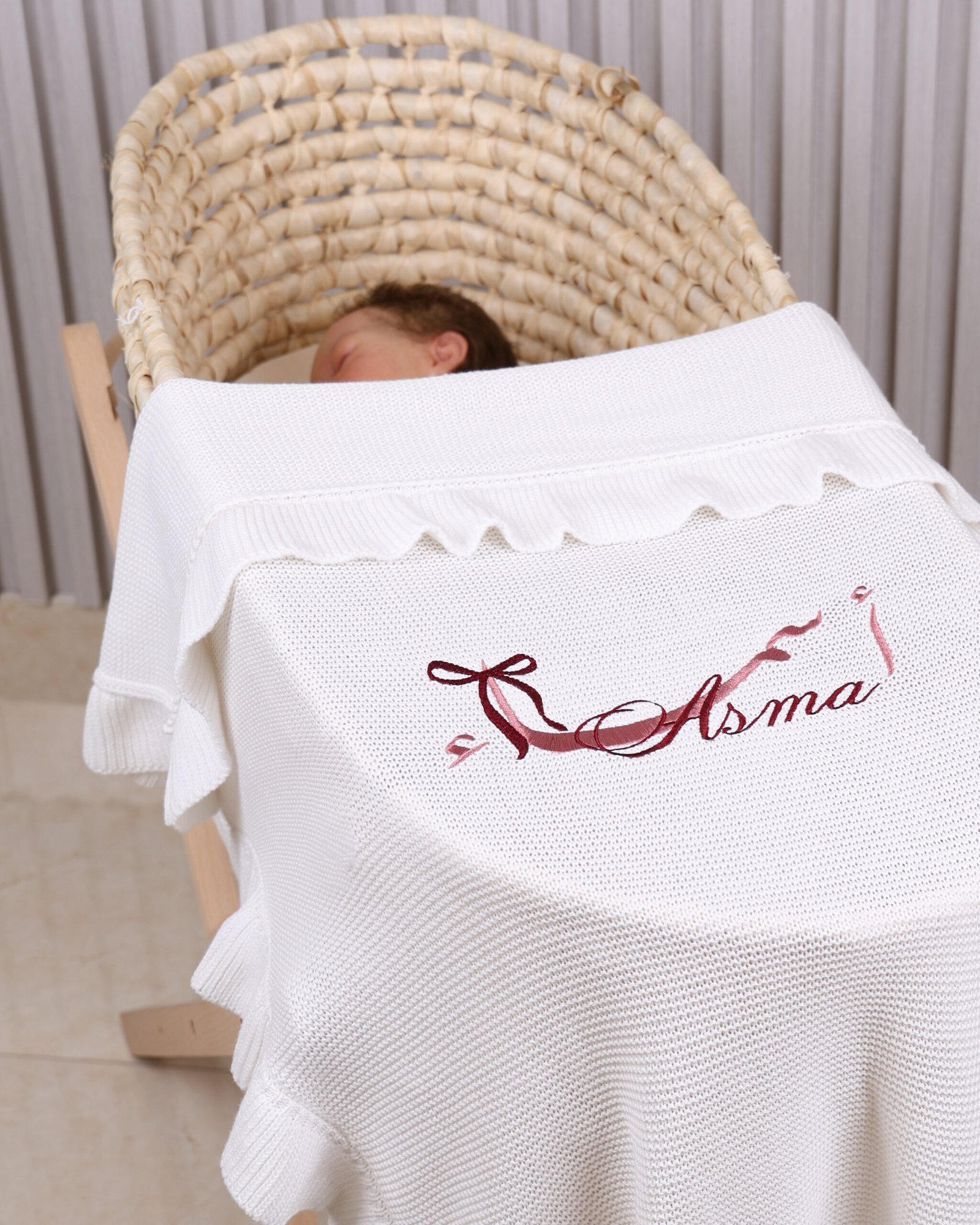 5- White Bow Blanket - الصورة 3