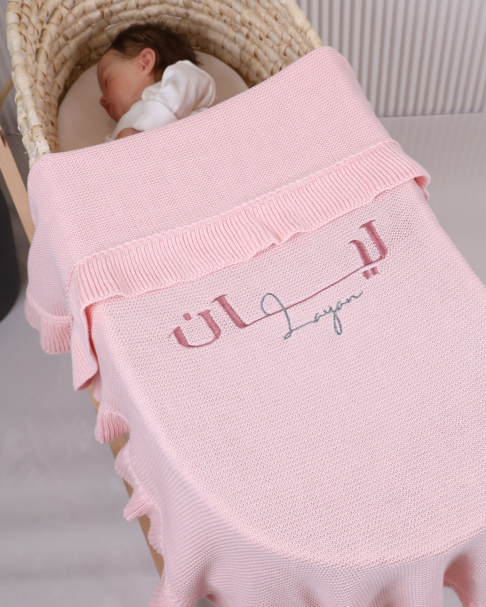 1- Baby Pink Blanket - الصورة 5