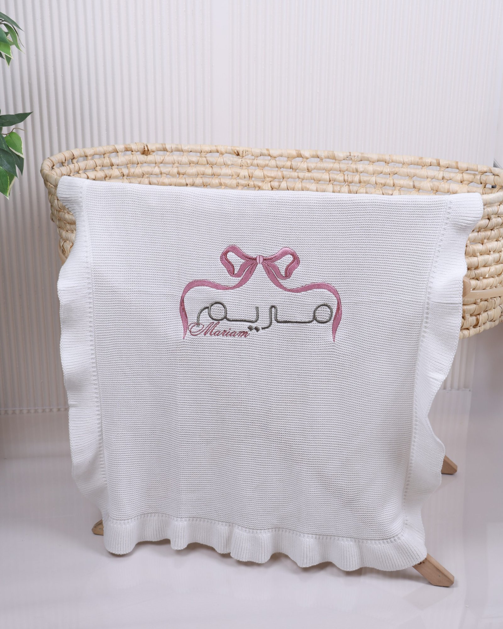 4- White Large Bow Blanket - الصورة 3